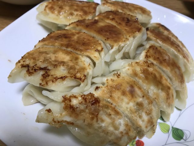 武蔵小杉 餃子の王将で生餃子をテイクアウトしておうちで焼きたてジューシー 小杉と丸子のおなかポンポコリンライフ